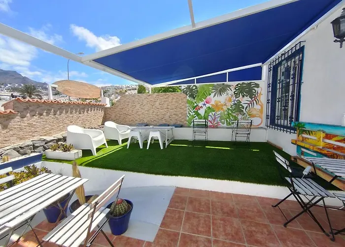 Endless Summer House (Adults Only)Hostal